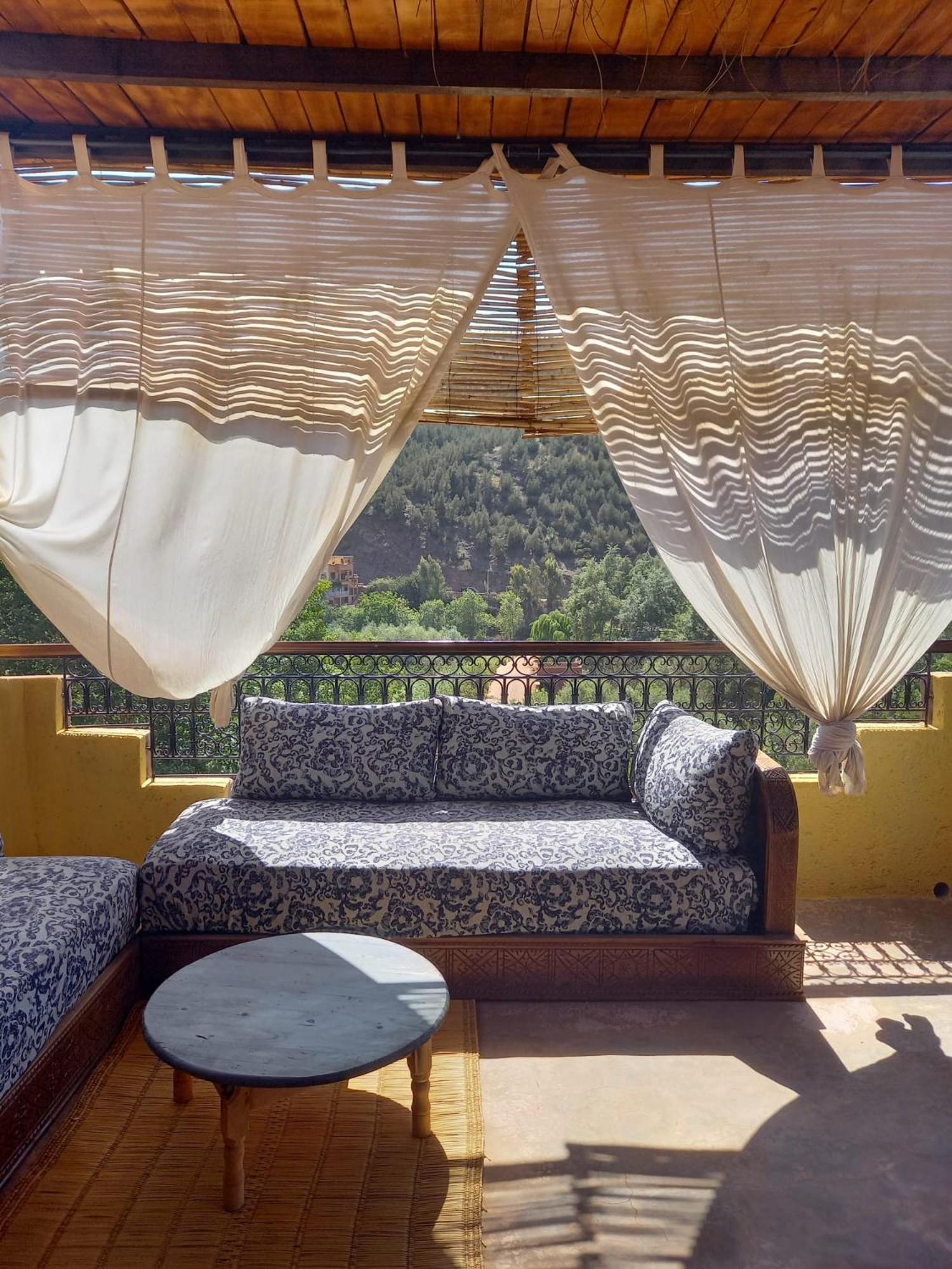Hotel Ourika Timalizène le jardin des délices Tamezindert Exterior foto